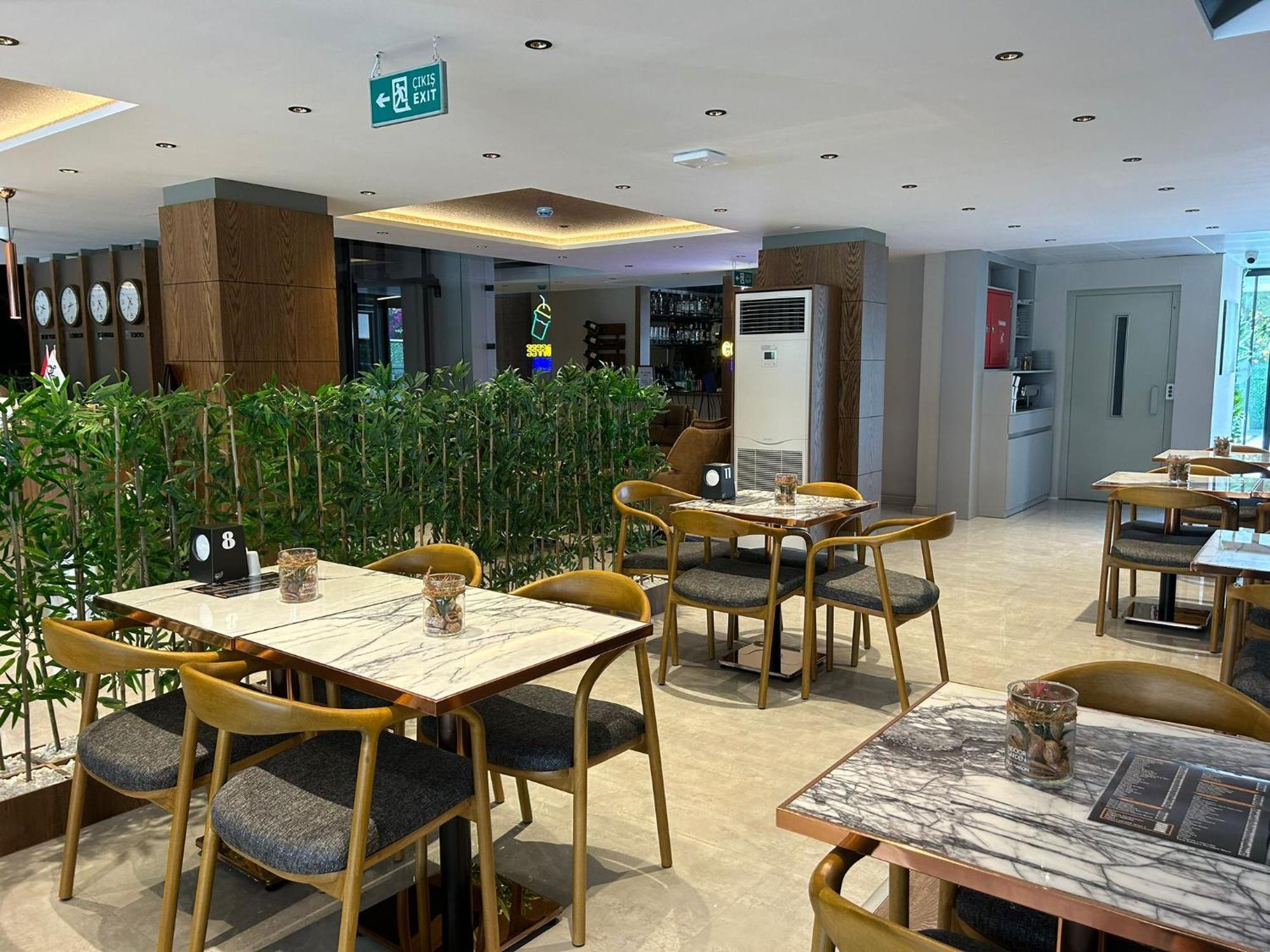 Sam Hotel Анталия Екстериор снимка