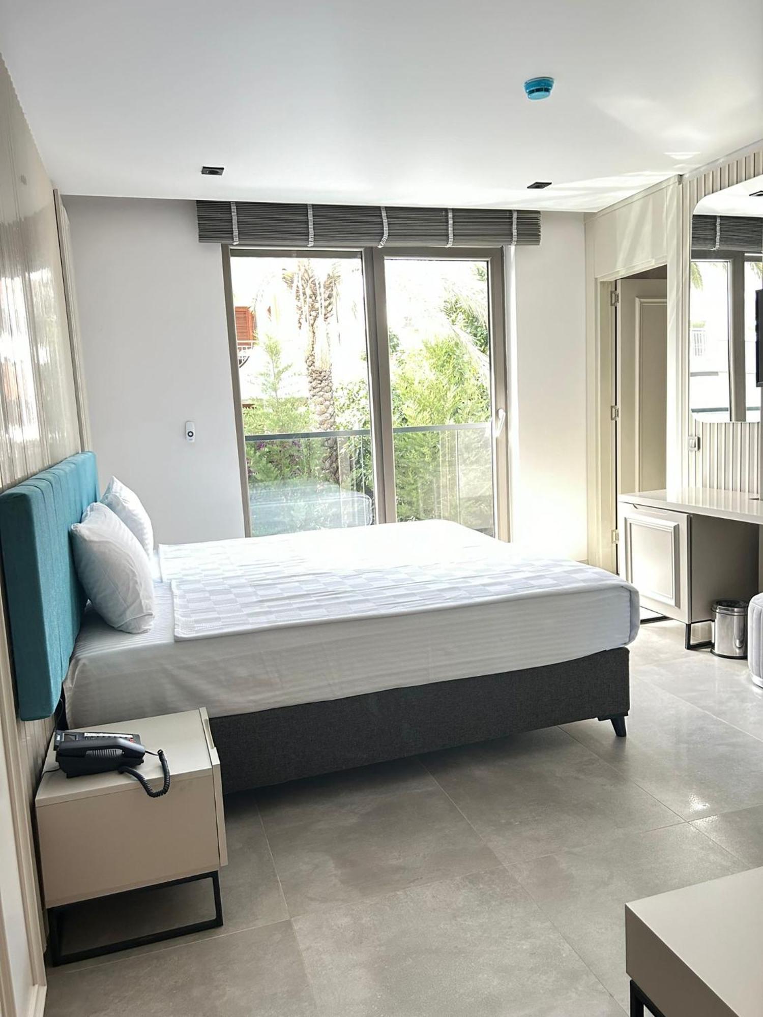 Sam Hotel Анталия Екстериор снимка